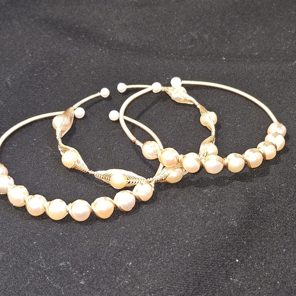 Elegant Pearl and Gold Wire Stackable Bracelet - Picture 2 of 3